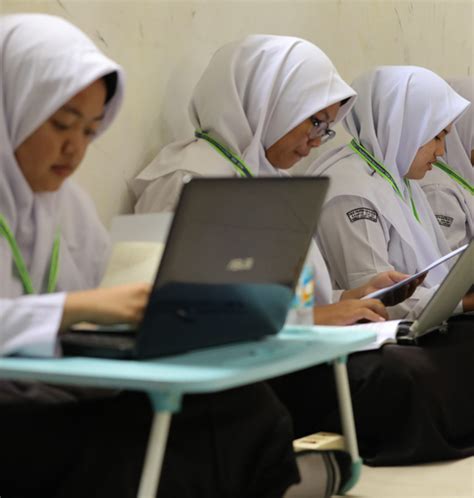 Program Tahun Pondok Pesantren Daar El Qolam Kampus Dza Izza