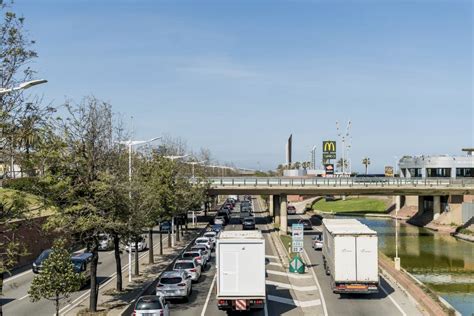 El Tsjc Anula La Zona De Bajas Emisiones De Barcelona