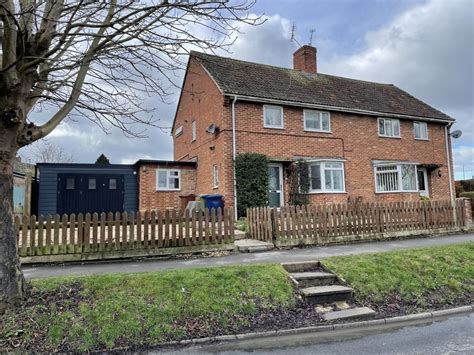 3 Bed Semi Detached House For Sale In Queens Road Tewkesbury