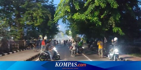 Tawuran Pecah Di I Gusti Ngurah Rai Jaktim Warga Saling Serang Pakai