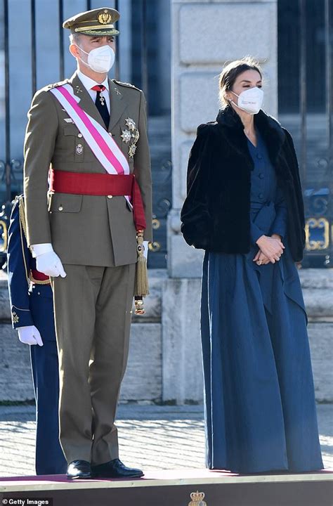 La reina Leticia de España deslumbra con su primer compromiso con la