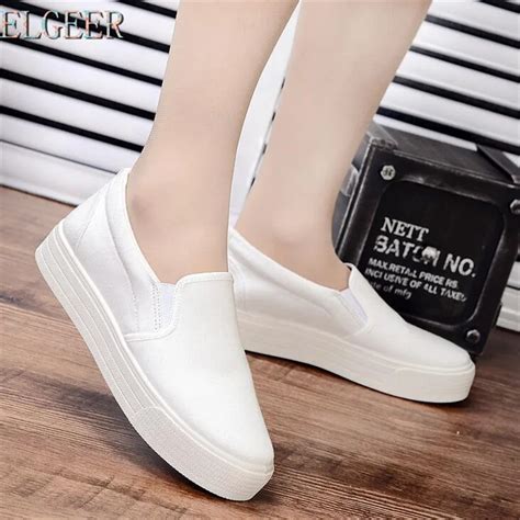 Spring And Autumn New White Canvas Shoes Wild Flat Shoes Female Low