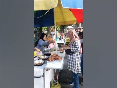 KUE CUCUR & DORAYAKI DI PASAR KAGET MINGGUAN JALAN MERDEKA DEPOK | # ...