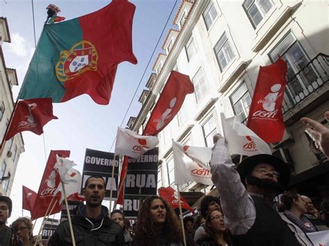 G Milhares De Portugueses Protestam Contra Pol Tica De Austeridade