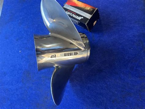 Vengeance 13 3 4 X 21 Mercury Propeller 16318846 Sealink Marine