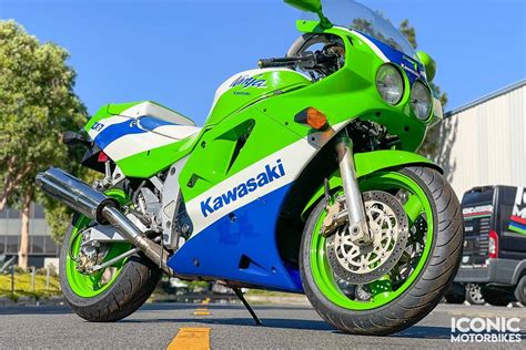 Historia Kawasaki Zxr Y Zx R El Poder Del Aguij N Atelier Yuwa