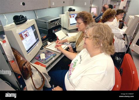 1990s Teachers Computer Hi Res Stock Photography And Images Alamy