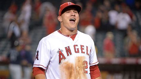 Mike Trout hits for first-career cycle