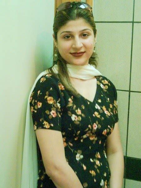 Pakistani Girls Beautiful Ladies From Islamabad Lahore And Karachi