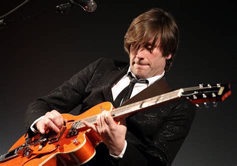 Porcieu Amblagnieu Thomas Dutronc Sa Guitare Et Ses Chansons