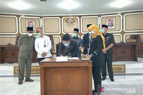 DPRD Singkawang Minta Pemda Untuk Memaksimalkan Penggunaan APBD 2021