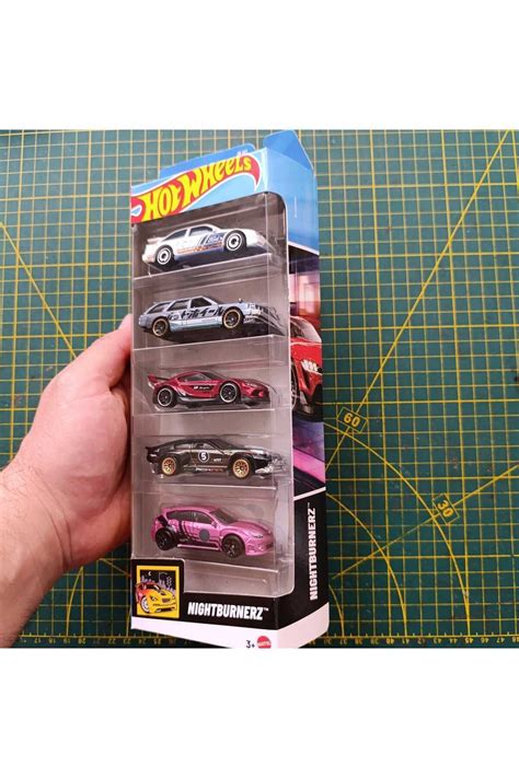 HOT WHEELS NIGHTBURNERZ SUPRALI LI MATTELS ARABA SETİ Fiyatı Yorumları