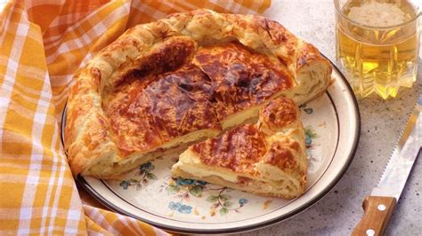 Impossible Ham N Cheese Pie The Recipe With Puff Pastry