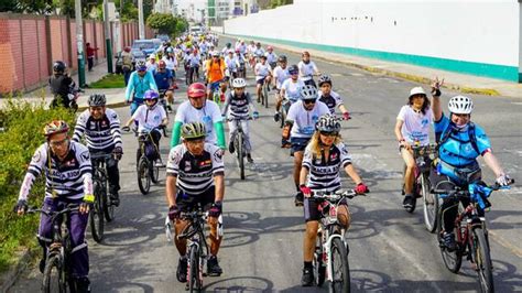 M S De Vecinos Participaron De La Primera Bicicletada Familiar