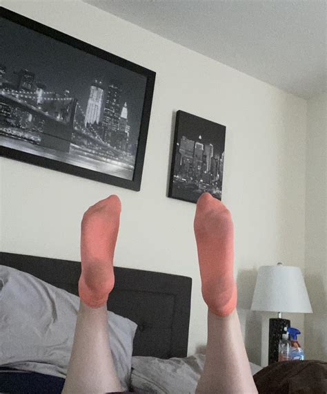 Two longgggg days in my worst shoes, these socks are so terrible 🤢 : r