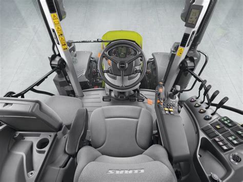 Claas adds new tractor models - Profi