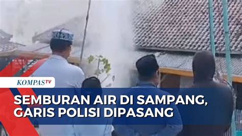 Semburan Air Muncul Di Halaman Rumah Warga Sampang Garis Polisi