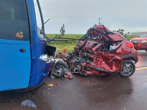 Acidente Entre ônibus E Carro Mata 4 Pessoas Da Mesma Família Em