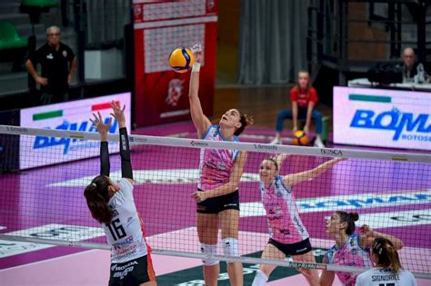 Volley A1 Femminile Cuneo Troppo Brutta Per Essere Vera