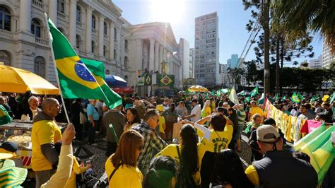 Pesquisa Brasileiros De Direita S O O Dobro Dos Que Se Dizem De Esquerda