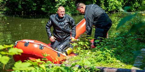 Vermisste Frau 96 Aus Herten Taucher Und Helikopter Suche Auf