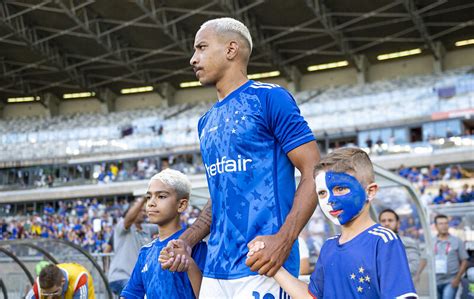 Cruzeiro Chega A Acordo Verbal Al Hilal Pela Perman Ncia De Matheus