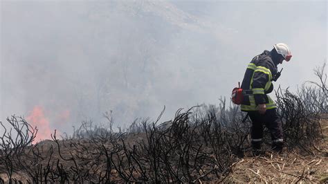 Haut Jura 20 Hectares Incendiés Les Pompiers Luttent Contre Deux