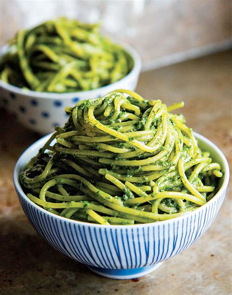 This 3 Step Kale Pesto Pasta Is Perfect For Summer Honest