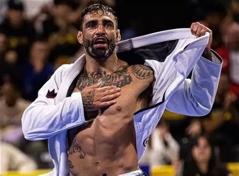 Campeão mundial de Jiu jitsu Leandro Lo é baleado e morto em São Paulo