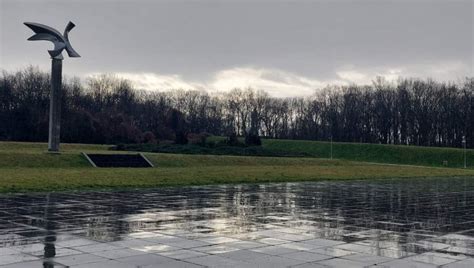 DEPONIJE NA PRIVATNIM POSEDIMA Spomen park Jajinci na opštini