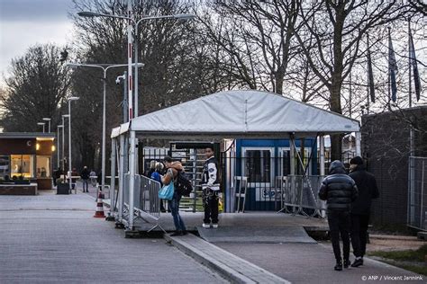 Opnieuw Te Veel Asielzoekers In Aanmeldcentrum Ter Apel