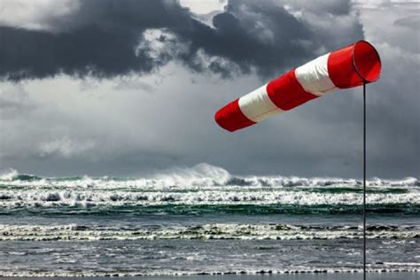 Finistère vigilance météorologique jaune vent violent et vagues