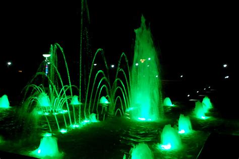 Why does the music fountain dance with the music - WATER SHOW