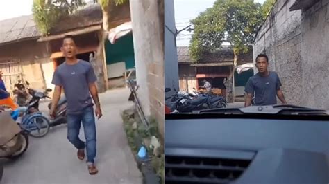 Foto Tukang Parkir Liar Di Bekasi Serobot Lahan Warga Ditegur Malah Ngamuk