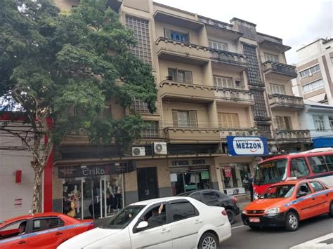 Apartamento Na Avenida Prot Sio Alves Rio Branco Em Porto Alegre Por