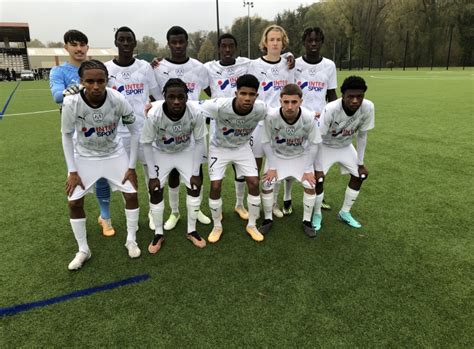 Amiens SC Football U 17 Les Amiénois grâce à un penalty de Kouassi s