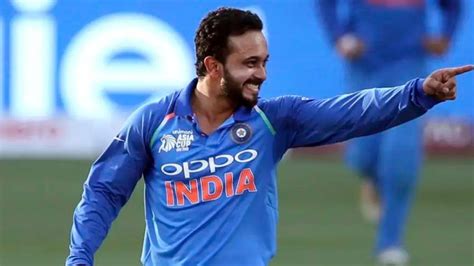 Cricket All Rounder Cricketer Kedar Jadhav Announces His Retirement