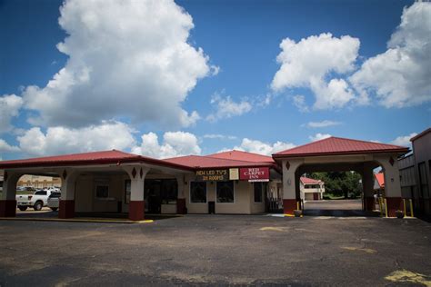 Red Carpet Inn - Visit Natchez