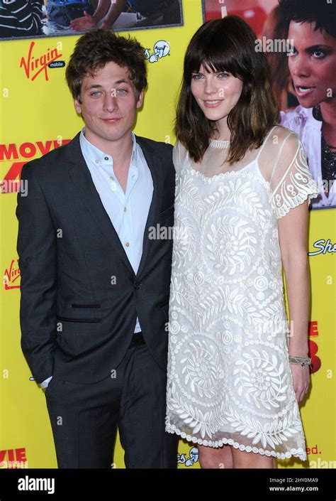 Jeremy Allen White & Emma Greenwell attends the "Movie 43" premiere ...