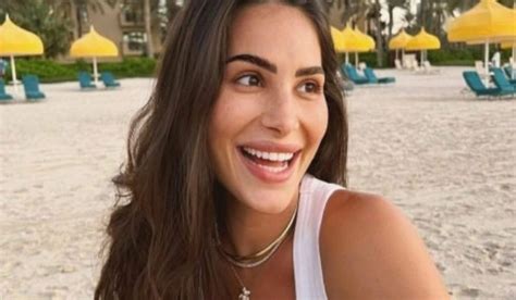 Ludovica Valli Incinta Ricoverata A Dubai Anche Anastasia Sta Male