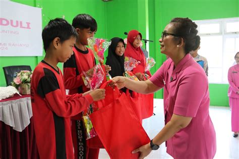 Bakti Sosial Dan Anjangsana Hari Kesatuan Gerak Bhayangkari Ke 72 Tahun