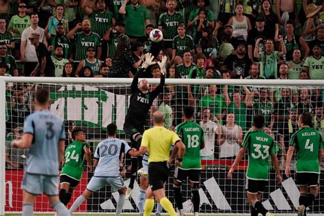 Victoire Impressionnante De L Austin Fc Contre Le Sporting Kansas City