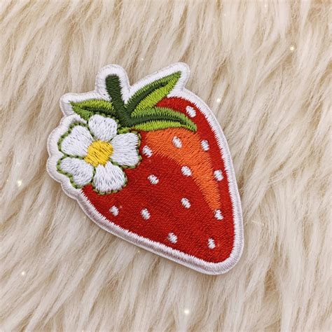 Strawberry Patch | Fruit Patches | Wildflower + Co.