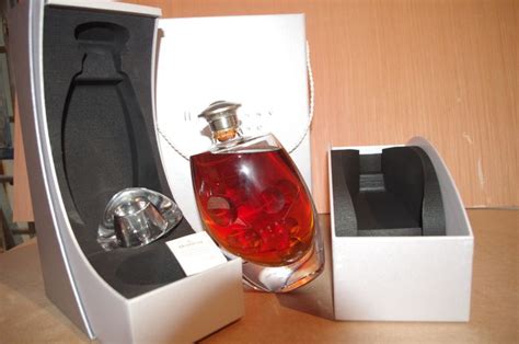 Hennessy Ellipse Cognac - Baccarat Decanter - auction online Catawiki