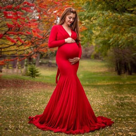 Beautiful Dresses For Pregnant Women