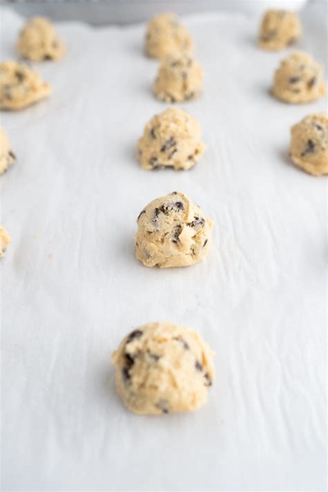 Ghirardelli Chocolate Chip Cookie Recipe - Cookies for Days