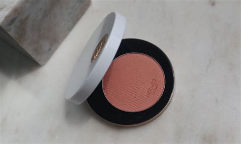 Hermès Rose Hermès Silky Blush Powder Review - The Velvet Life