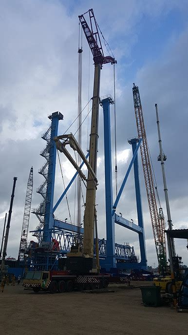 Liebherr Kenya Installation Of Sts Port Crane Project Projeler Hareket