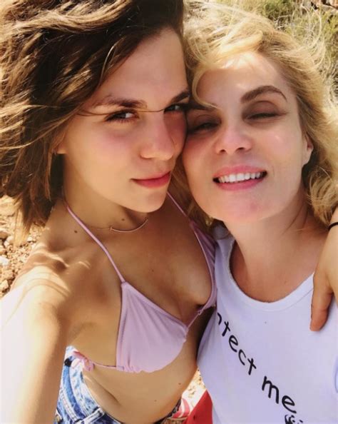 Hot Sexy Morgane Polanski Bikini Pics