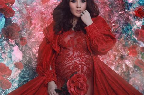 Cantik Banget Deretan Artis Ini Tampil Menawan Dalam Foto Maternity